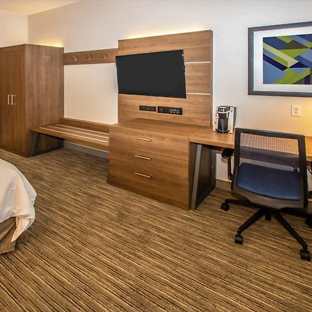 Holiday Inn Express Hotel & Suites Roseville - Galleria Area By Ihg Exterior foto