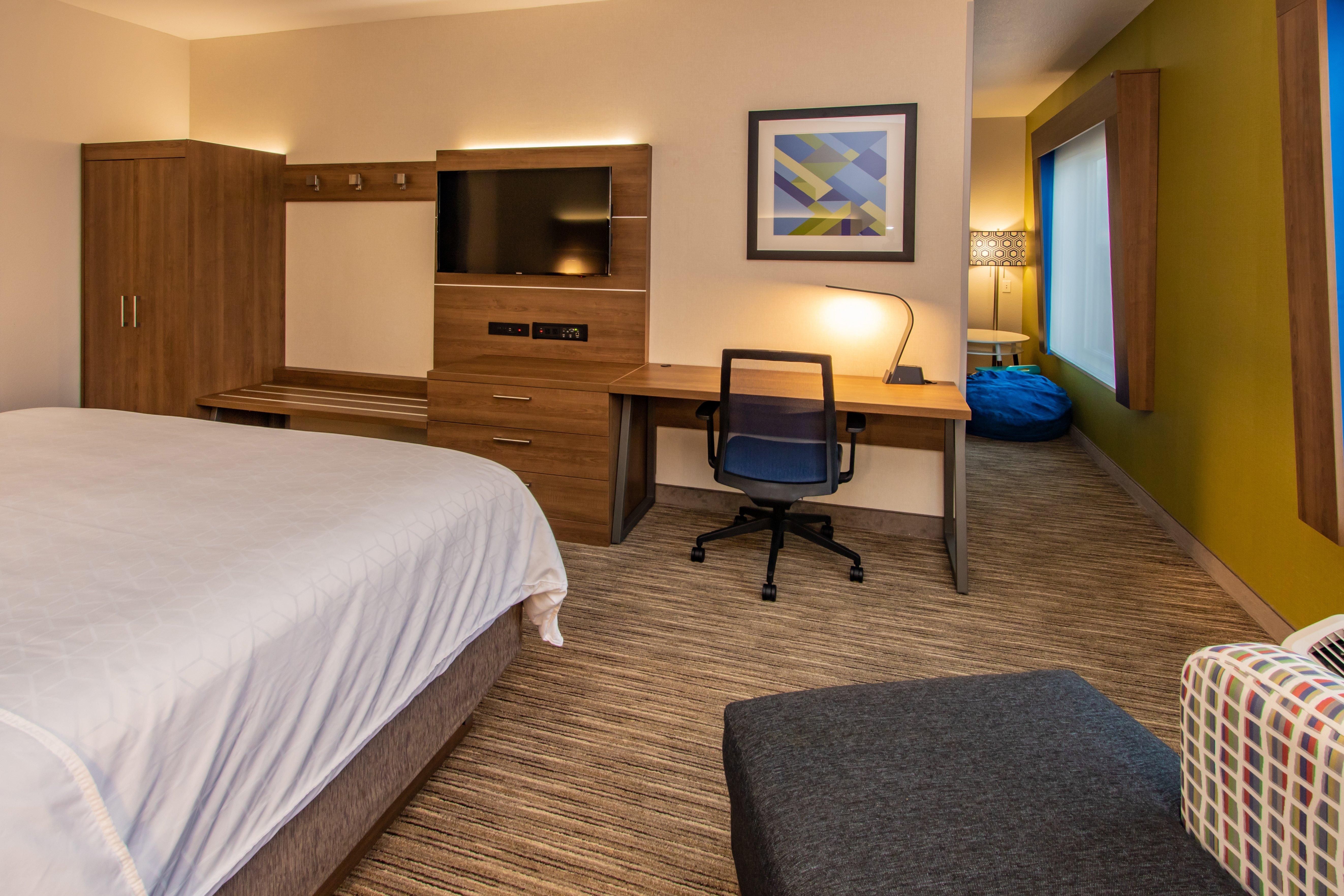 Holiday Inn Express Hotel & Suites Roseville - Galleria Area By Ihg Exterior foto