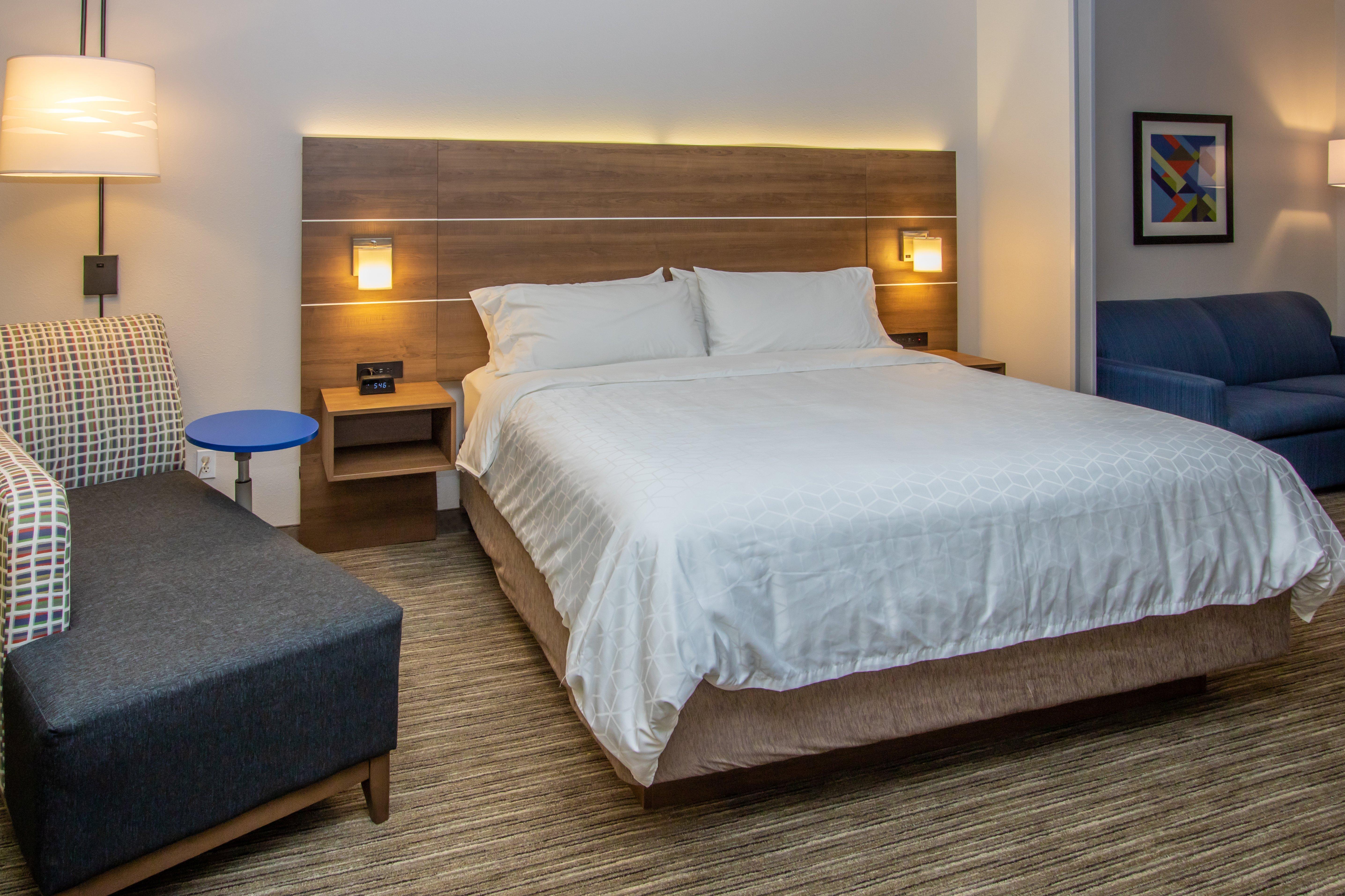 Holiday Inn Express Hotel & Suites Roseville - Galleria Area By Ihg Exterior foto