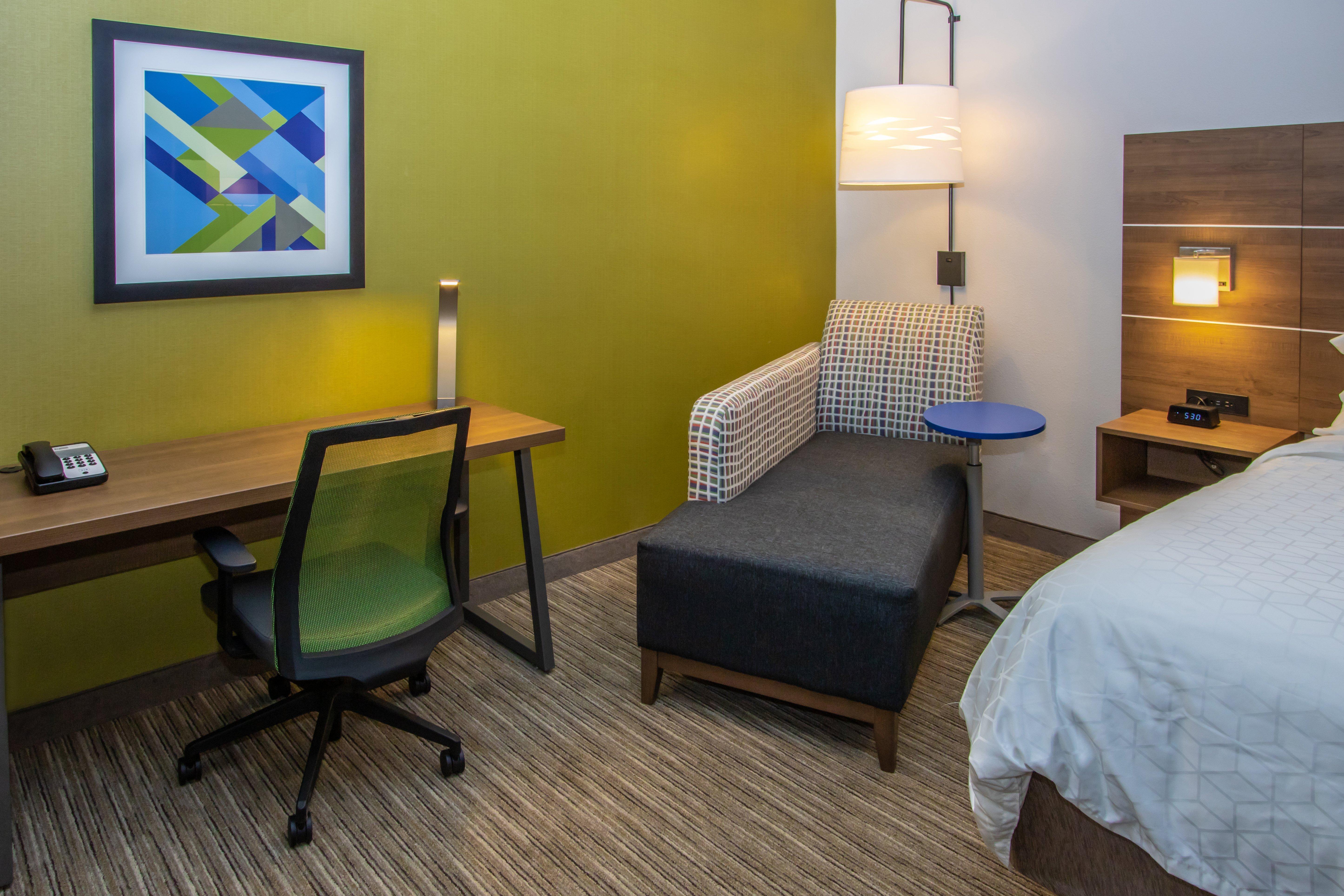 Holiday Inn Express Hotel & Suites Roseville - Galleria Area By Ihg Exterior foto