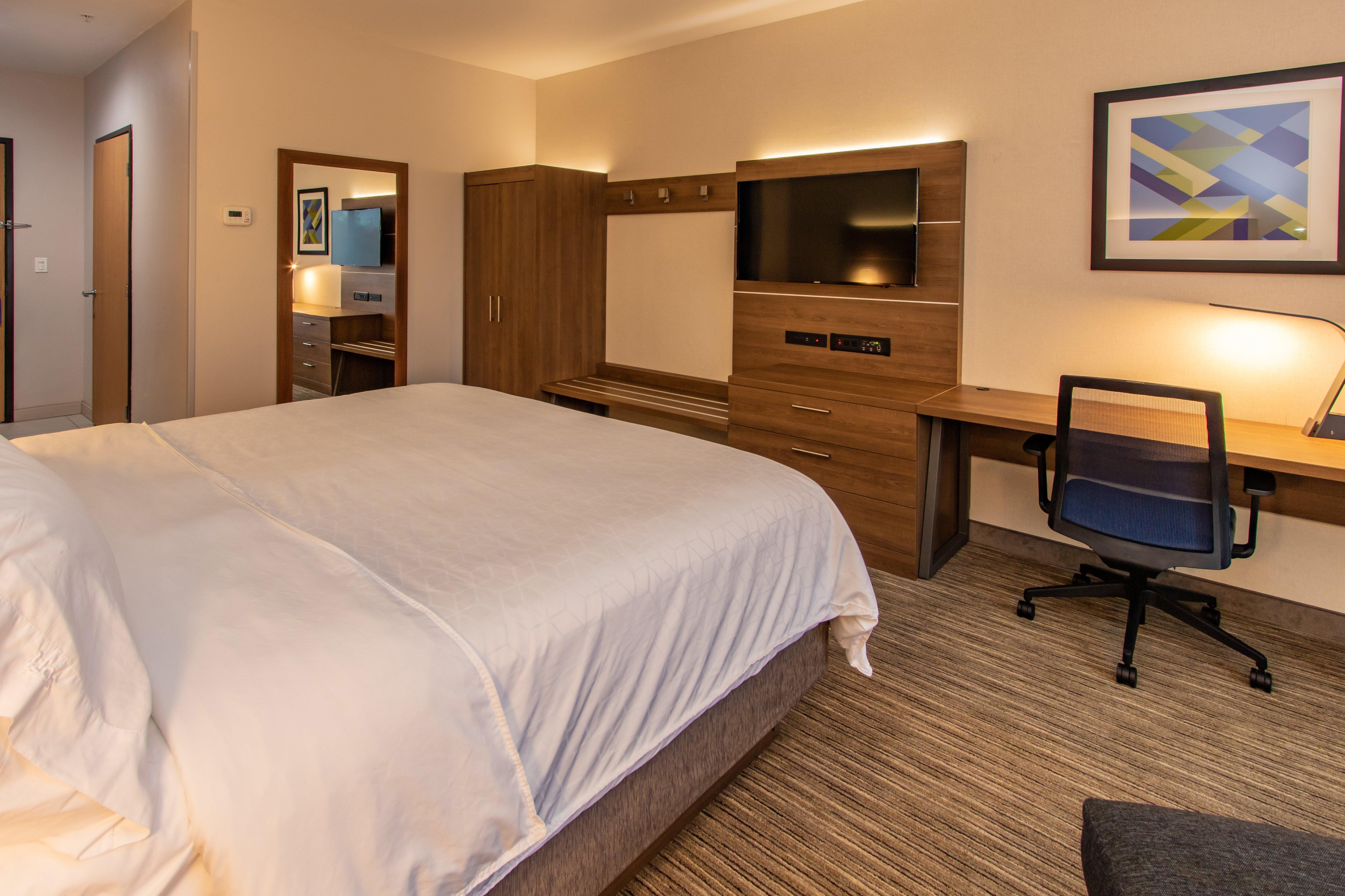 Holiday Inn Express Hotel & Suites Roseville - Galleria Area By Ihg Exterior foto