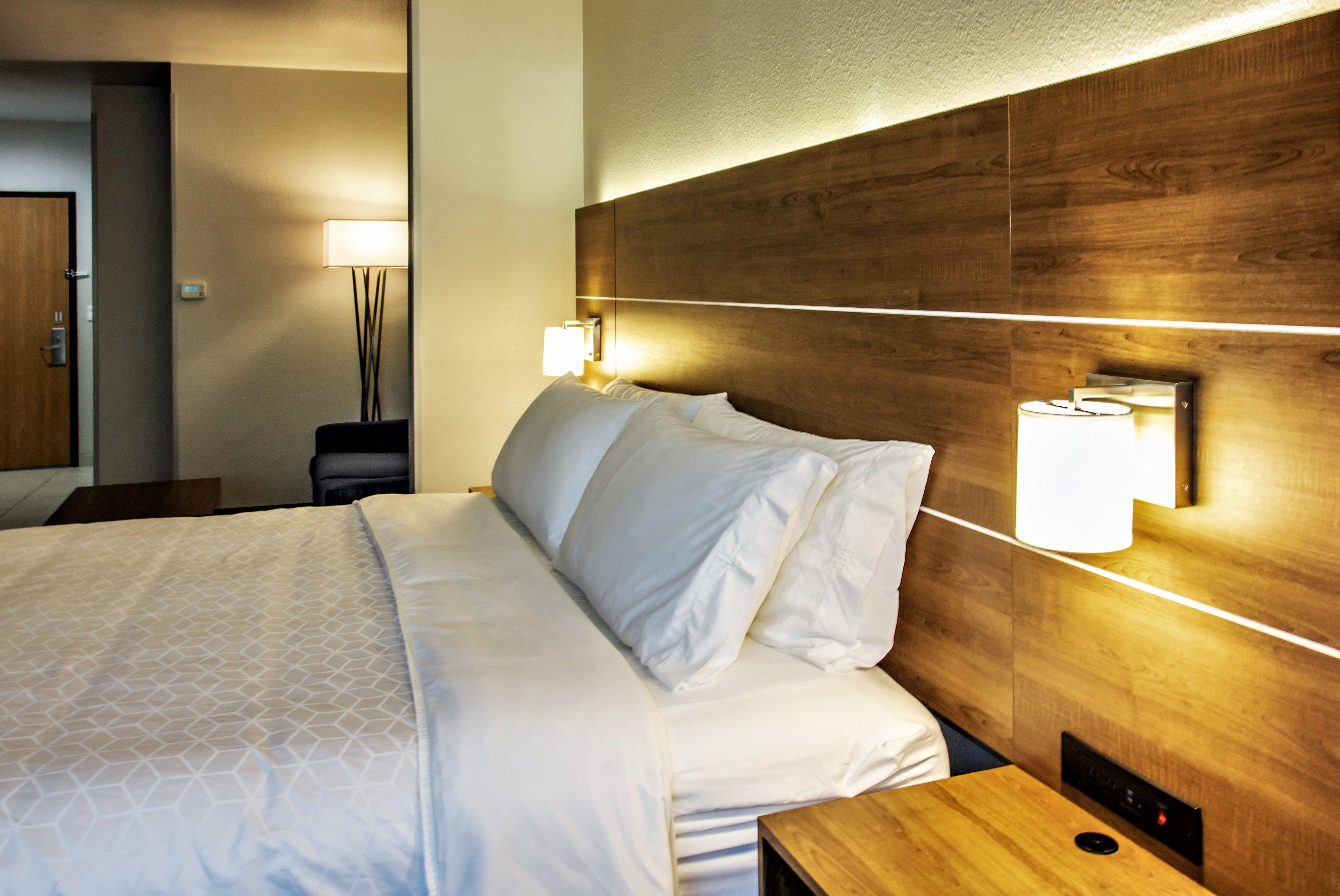Holiday Inn Express Hotel & Suites Roseville - Galleria Area By Ihg Exterior foto