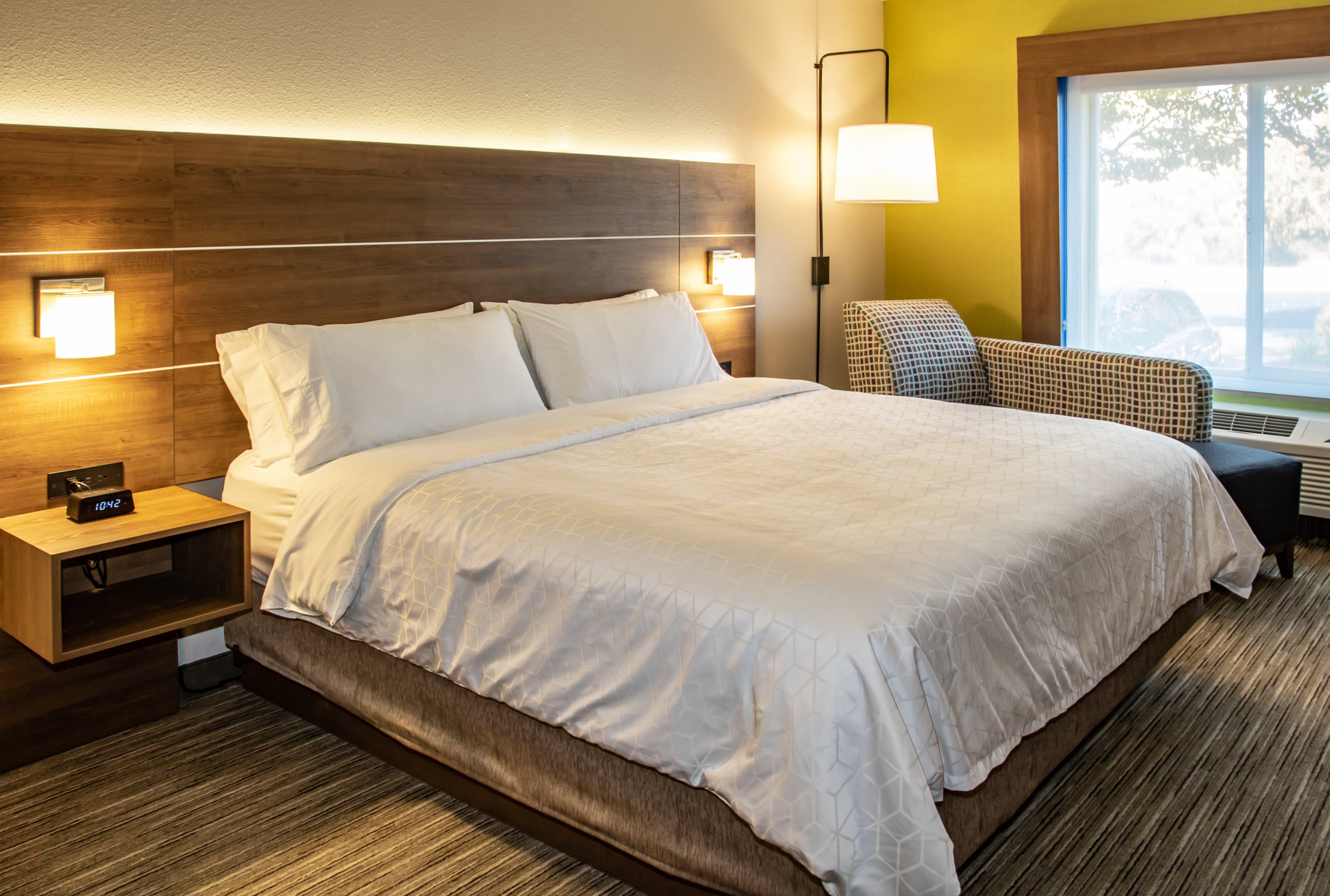 Holiday Inn Express Hotel & Suites Roseville - Galleria Area By Ihg Exterior foto