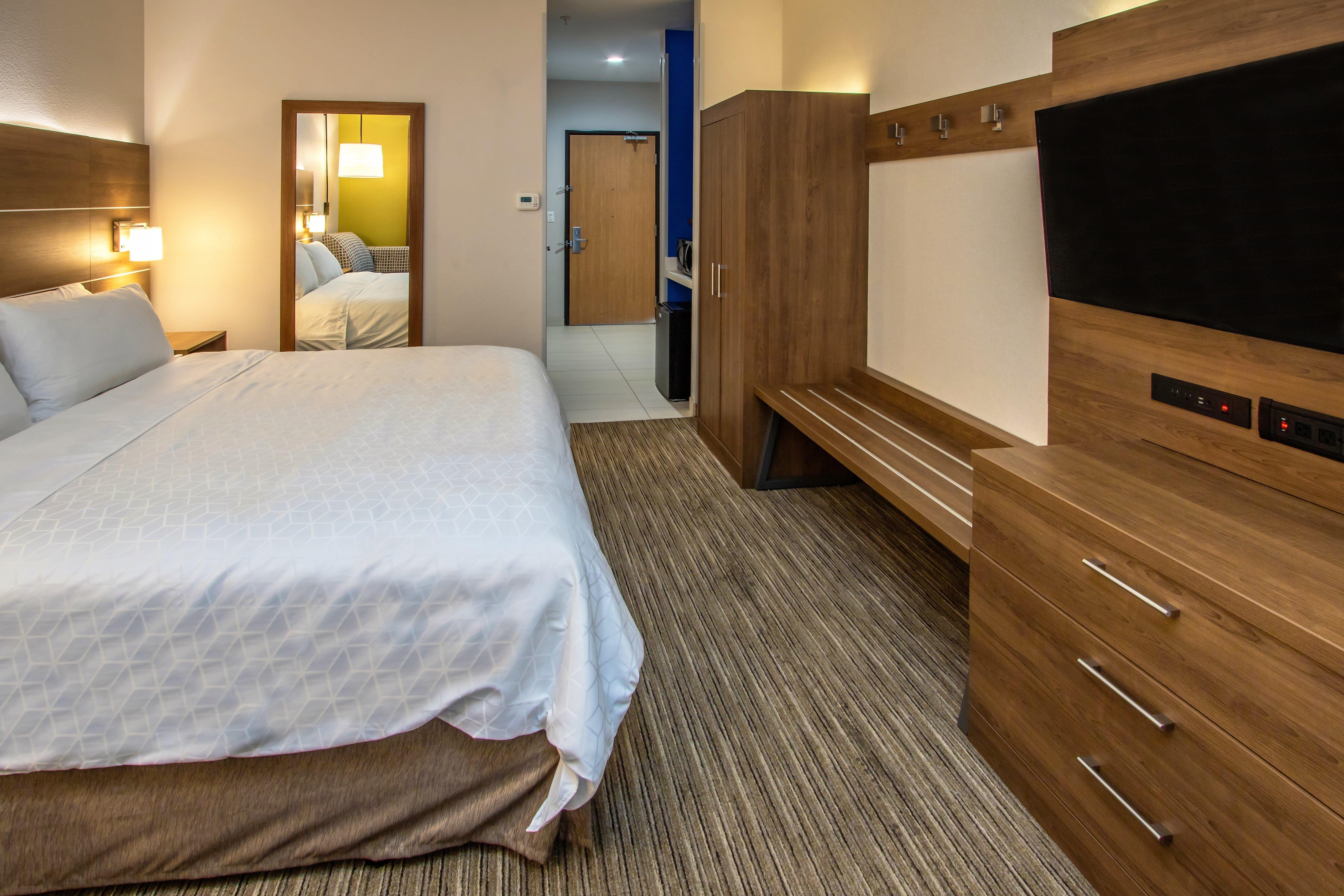 Holiday Inn Express Hotel & Suites Roseville - Galleria Area By Ihg Exterior foto