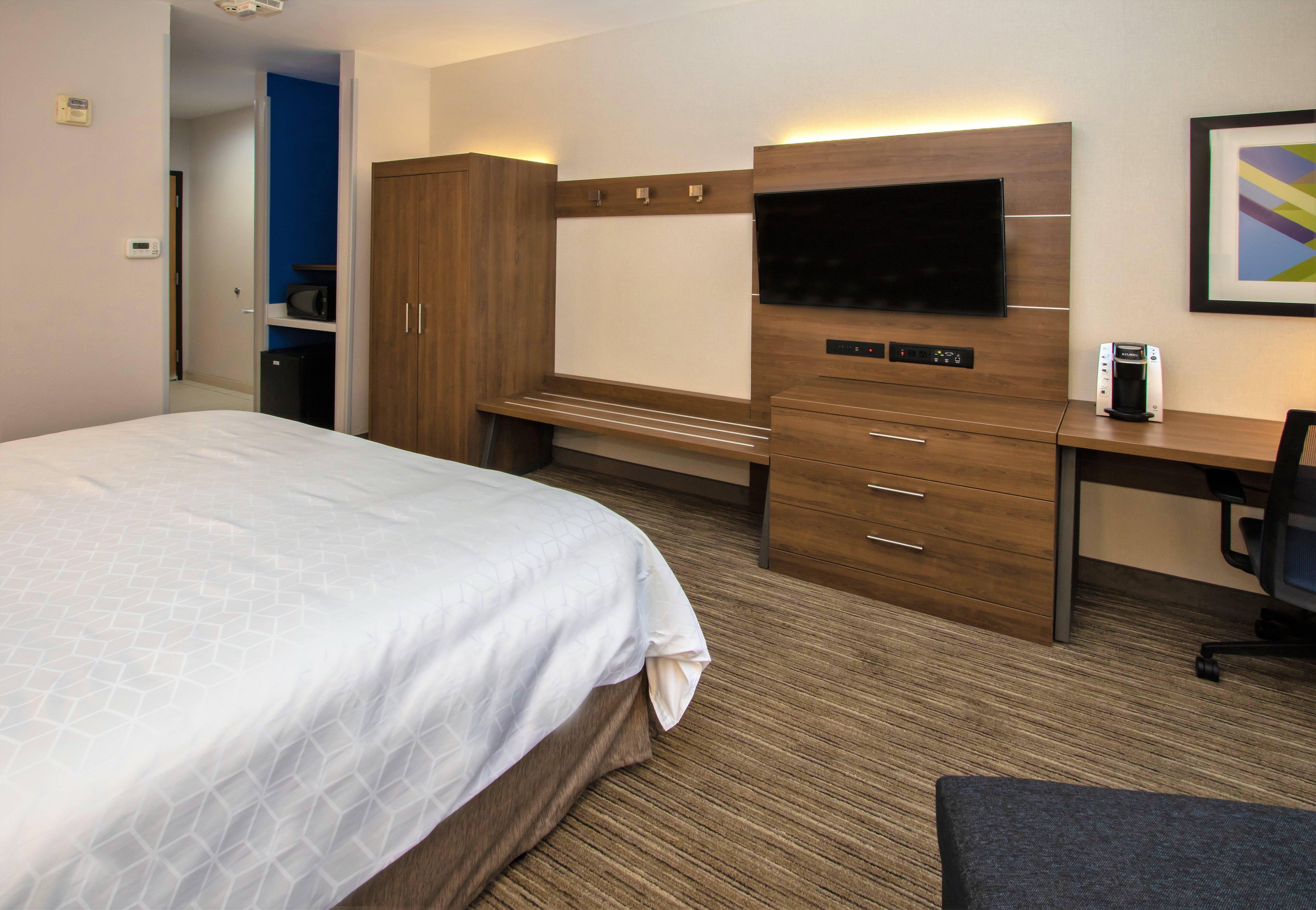 Holiday Inn Express Hotel & Suites Roseville - Galleria Area By Ihg Exterior foto