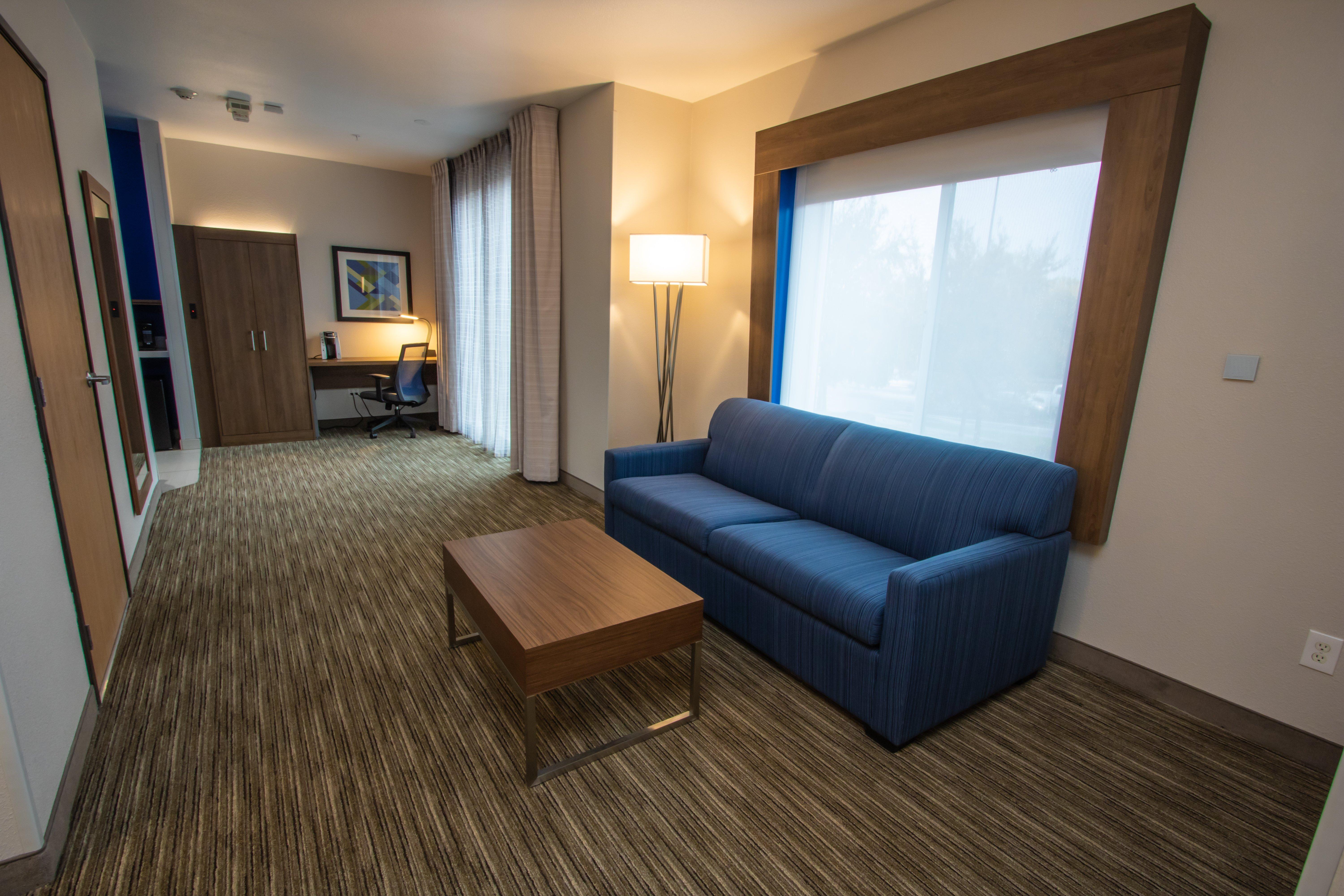 Holiday Inn Express Hotel & Suites Roseville - Galleria Area By Ihg Exterior foto